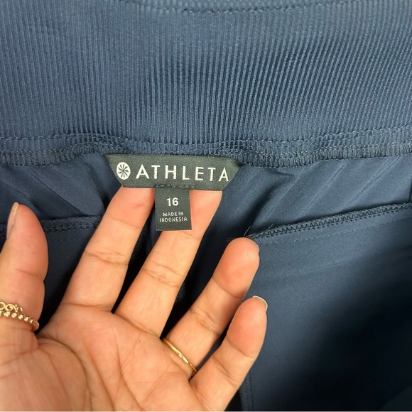ATHLETA Brooklyn mid rise ankle pants size 16 pull on quick dry zip pockets - Picture 11 of 15